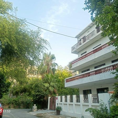 Oyo Metro View Residency Near Snow World Hotel โนอิดา ภายนอก รูปภาพ